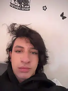 Emmyy Fantasy online show from April 18, 9:04 pm