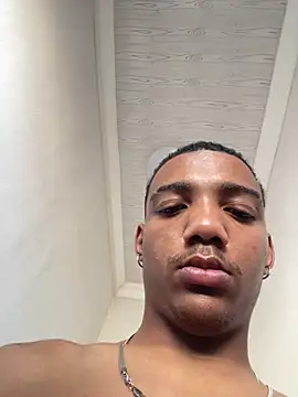 brownhammer03 online show from March 27, 1:01 pm