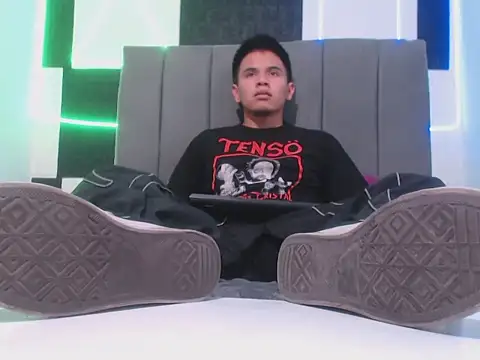 adonis latin 19 online show from April 24, 7:16 pm