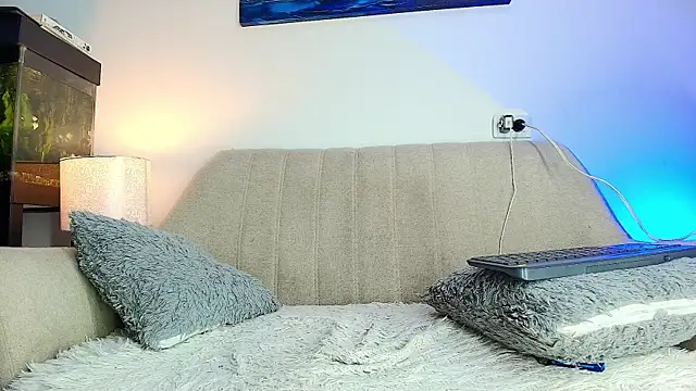 drakomilckk online show from March 25, 7:23 am