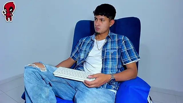 Thiago snoop online show from April 12, 2:15 am