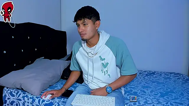 Thiago snoop online show from March 22, 11:32 pm