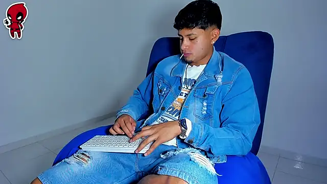 Thiago snoop online show from May 15, 3:37 am