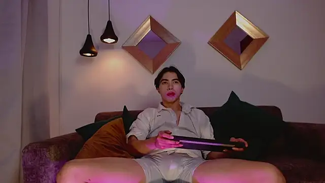 IlyaRomanov online show from April 8, 11:46 pm