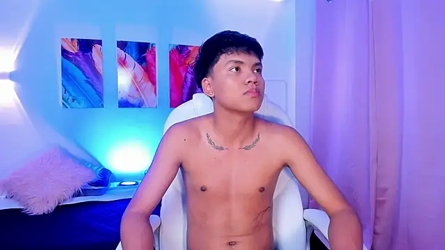 thiagosterling online show from May 11, 11:35 pm