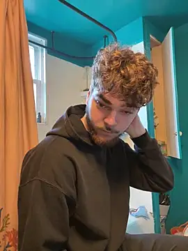 dommydom7177 online show from April 1, 1:41 pm