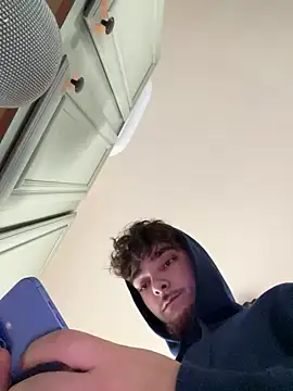 dommydom7177 online show from April 5, 9:33 pm