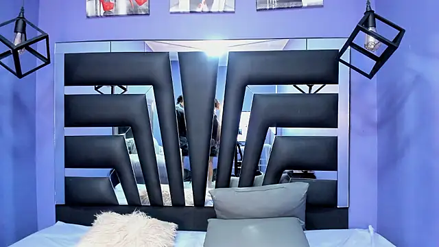  ArchieBlu  online show from March 22, 8:30 am