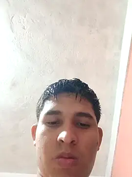 alee28728 online show from April 5, 6:43 am