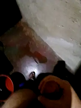 alee28728 online show from April 10, 7:04 am