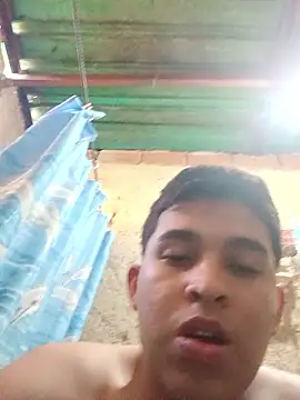 alee28728 online show from April 15, 9:15 pm