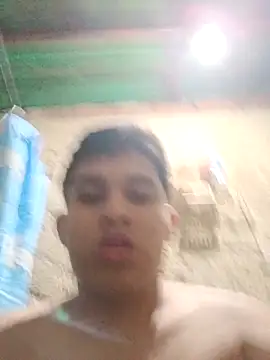 alee28728 online show from April 19, 5:51 am