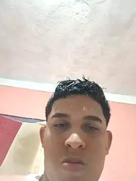 alee28728 online show from April 29, 9:54 pm