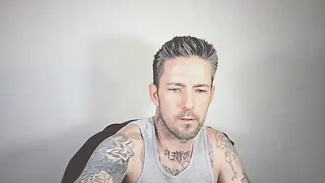 SkylarrGrey online show from April 12, 6:26 am