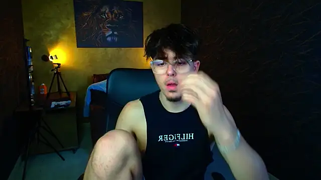 BodhiHayes online show from April 6, 5:41 am