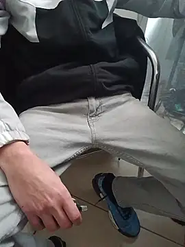 Skinboy06 online show from March 26, 9:57 am