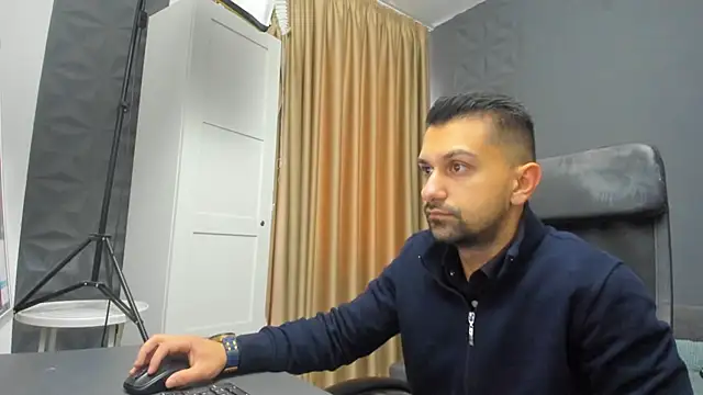 BryceReign online show from March 26, 5:33 am