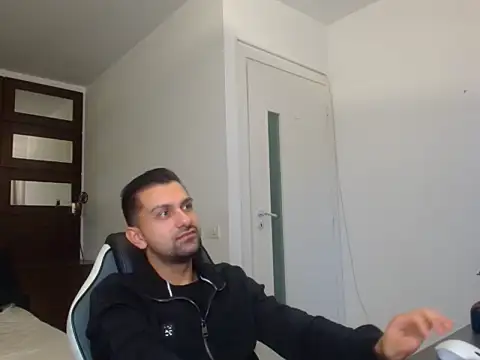 BryceReign online show from April 7, 4:56 am