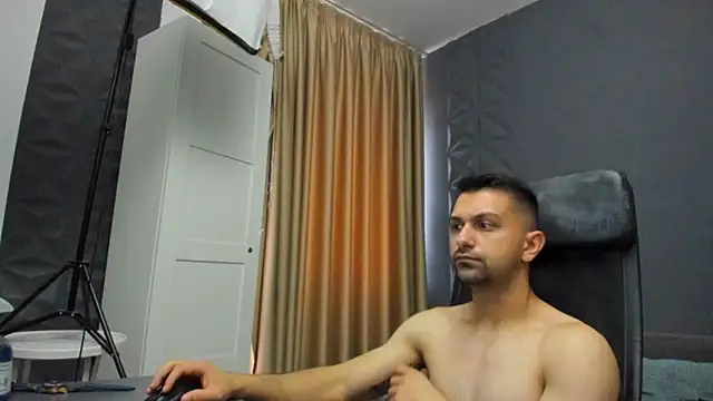 BryceReign online show from March 22, 8:30 am