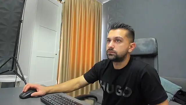 BryceReign online show from April 1, 10:06 am