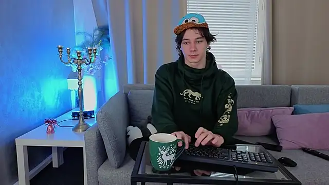 KevinStrike online show from April 21, 1:17 pm