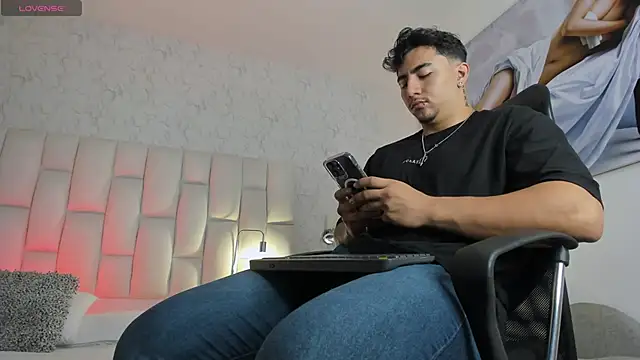 Zane cruz online show from April 7, 12:05 pm