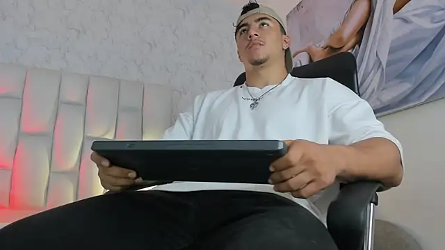 Zane cruz online show from March 31, 11:45 am