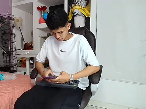 Nico Viper  online show from April 9, 7:31 pm