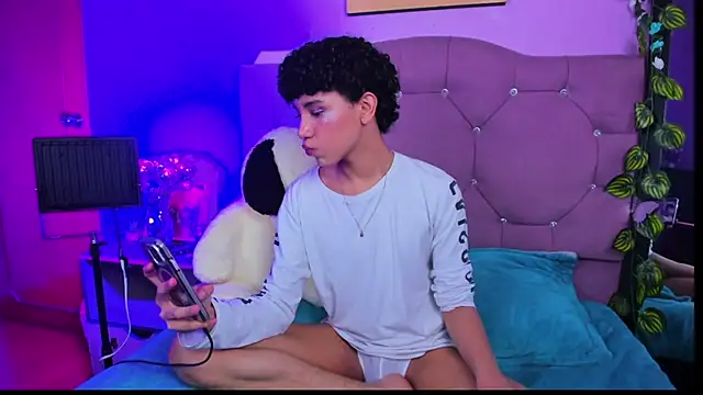 artemis jones online show from March 31, 6:31 pm