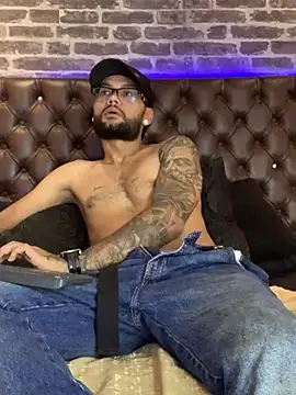 KyleJoss30 online show from March 24, 9:41 pm