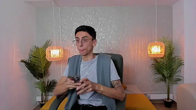 Gio carangi online show from March 27, 2:49 am