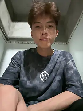 Nguyencuong1999 online show from May 11, 4:59 pm