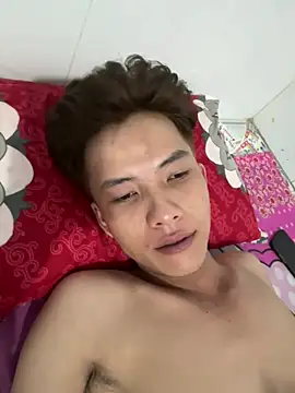 Nguyencuong1999 online show from April 25, 3:31 pm