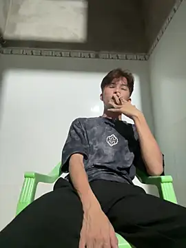 Nguyencuong1999 online show from May 10, 4:41 pm