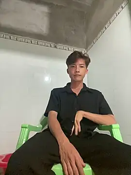 Nguyencuong1999 online show from May 13, 11:46 pm