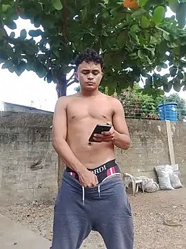 HOTRAINYGOLDEN online show from April 30, 11:50 am