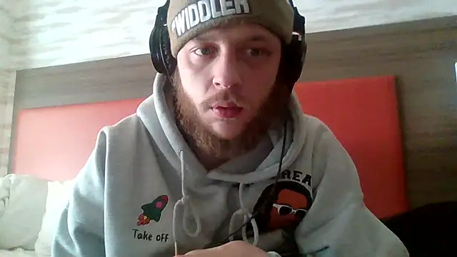 alejandro69420 online show from April 6, 7:36 pm