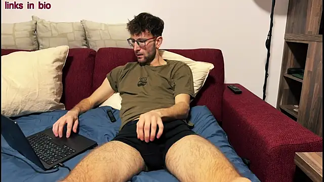 SoloUno0 online show from March 24, 6:02 pm