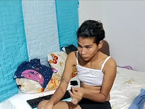 Losexoticos  online show from March 27, 4:49 am