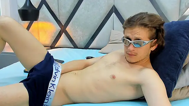 Anthonny Vegas online show from April 8, 4:57 am