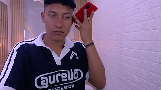 DominantBoy4 online show from March 22, 7:19 pm