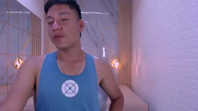 DominantBoy4 online show from March 24, 11:41 pm