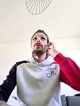 legars844 online show from April 7, 11:54 am