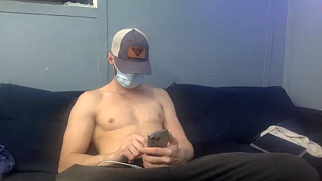 BWCloverboyy online show from March 29, 3:34 pm