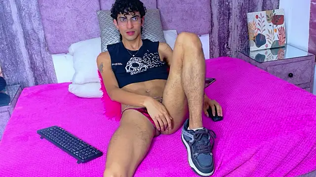 AxelRush online show from April 5, 7:43 pm