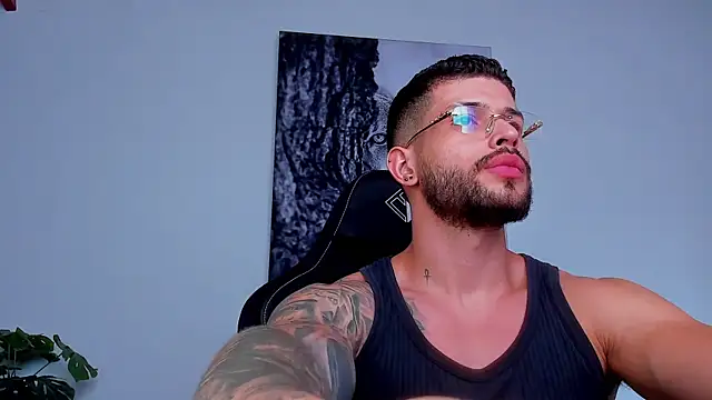 Santos ramirez1 online show from June 25, 4:23 pm