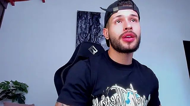 Santos ramirez1 online show from June 18, 2:11 pm