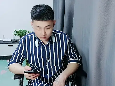 Llpl322 online show from April 18, 7:07 pm