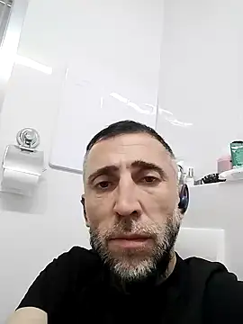 Alexandro111777 online show from April 11, 3:13 am