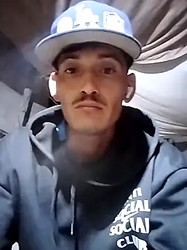 Baby272818 online show from April 27, 8:33 am